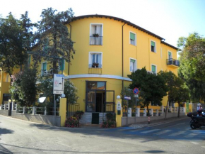Отель Hotel La Conchiglia  Марчана Марина